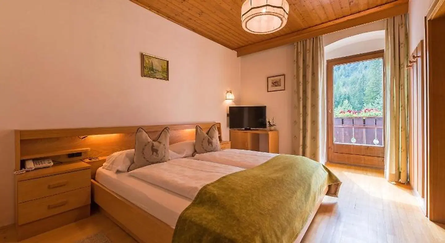 Hotel Brückele ROOM_EXAMPLE