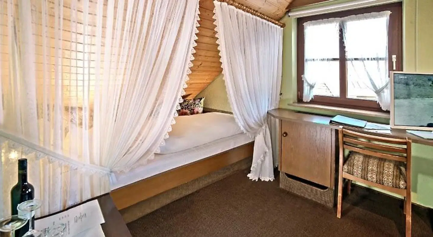 Lutz ROOM_EXAMPLE