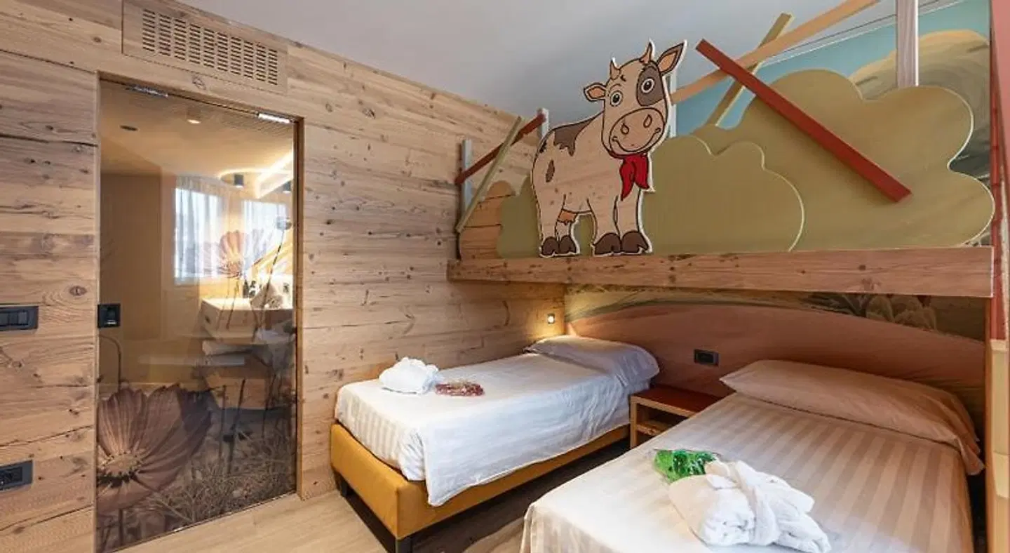 Piz Galin ROOM_EXAMPLE