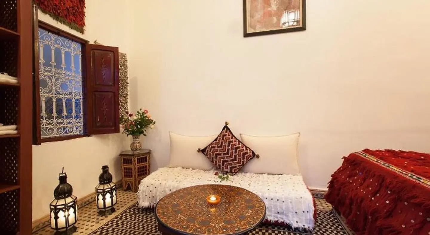 Riad Ben Saleh ROOM_EXAMPLE