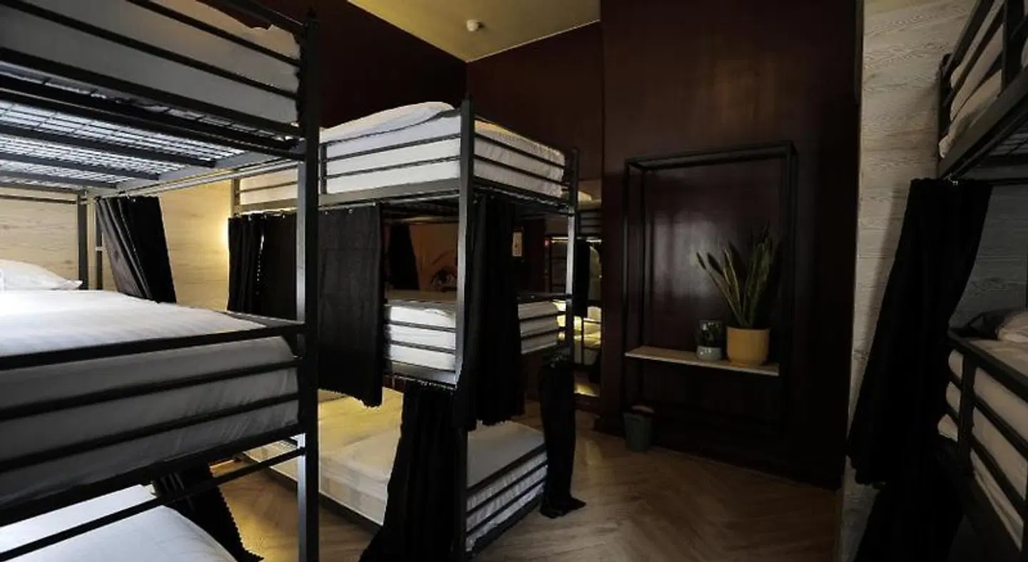 Revolver Hotel LOUNGE_LOBBY