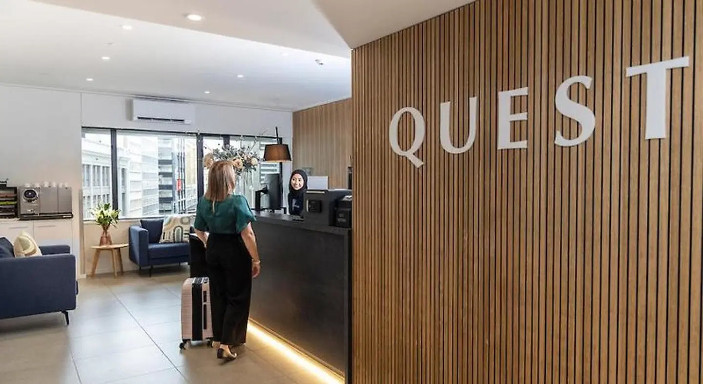 Quest 256 Lambton LOUNGE_LOBBY