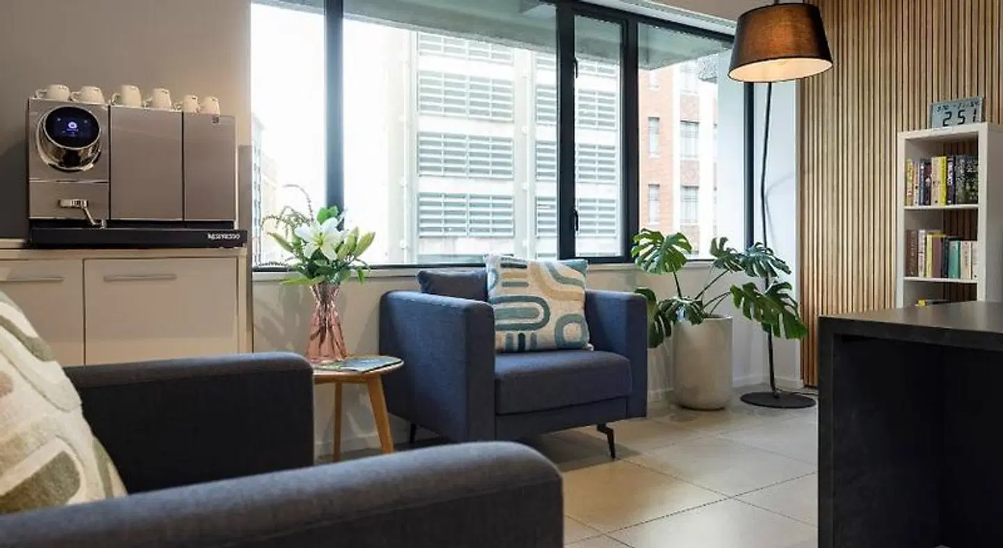 Quest 256 Lambton LOUNGE_LOBBY