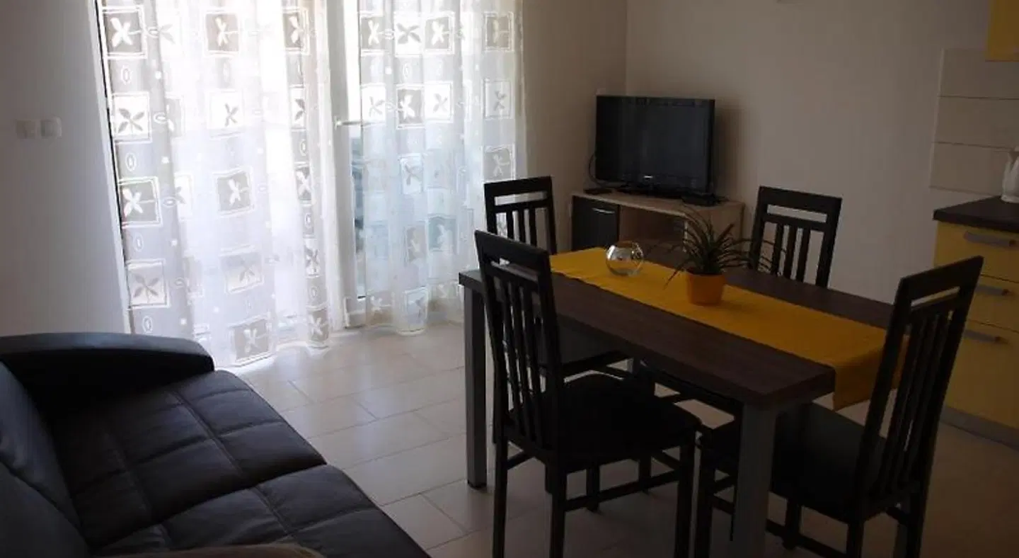 Apartments Fran Bar