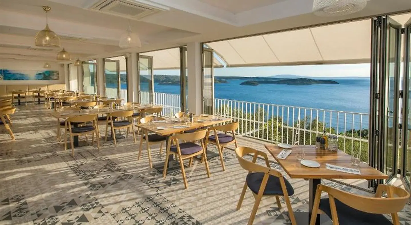 Zlatni Zalaz,Apartments,Supetarska Draga Terrasse