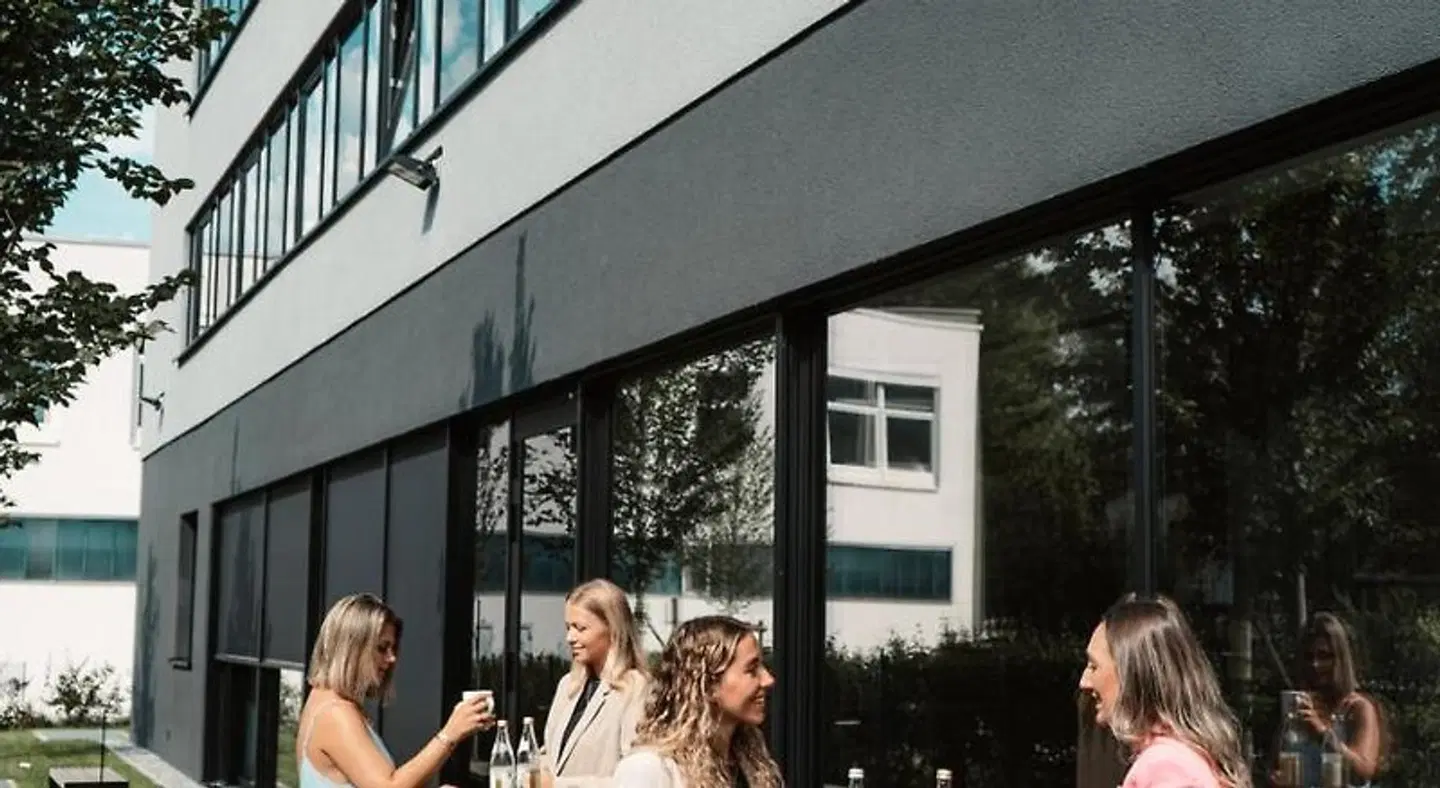 GREFIS Hotel Personen