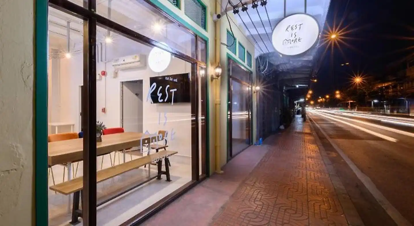 REST IS MORE hostel Lobby