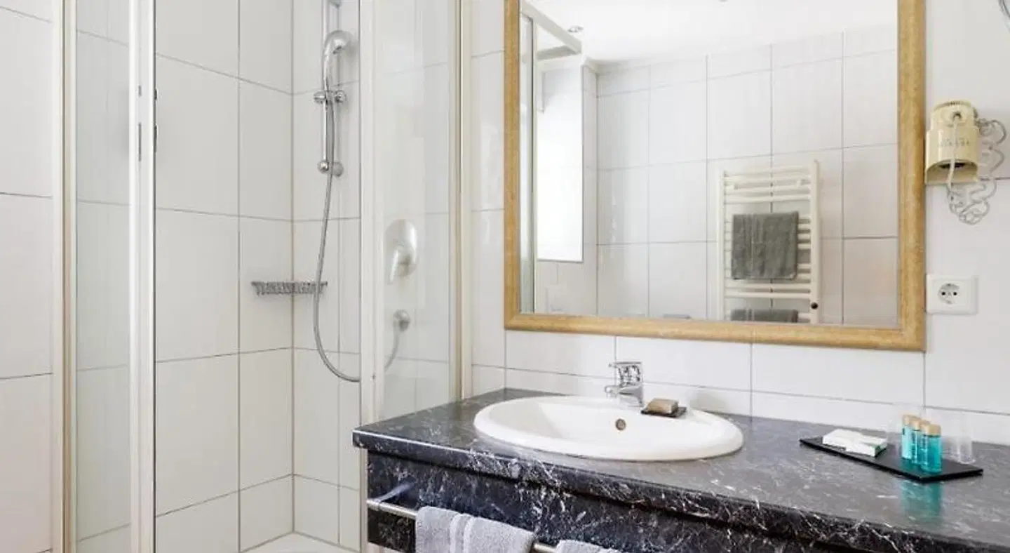 Hotel Alpenaussicht Badezimmer