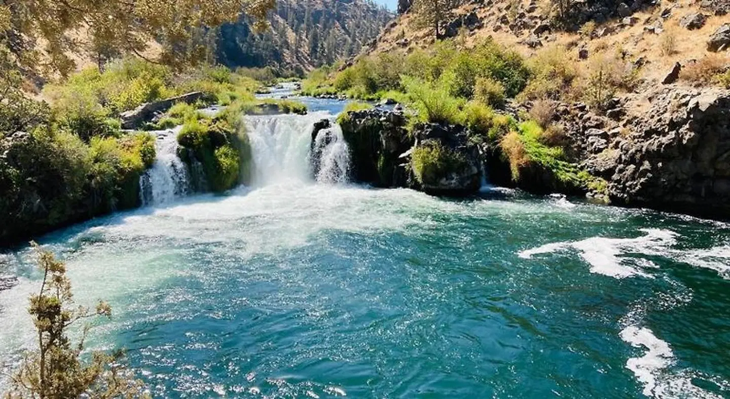 Smith Rock Resort LANDSCAPE
