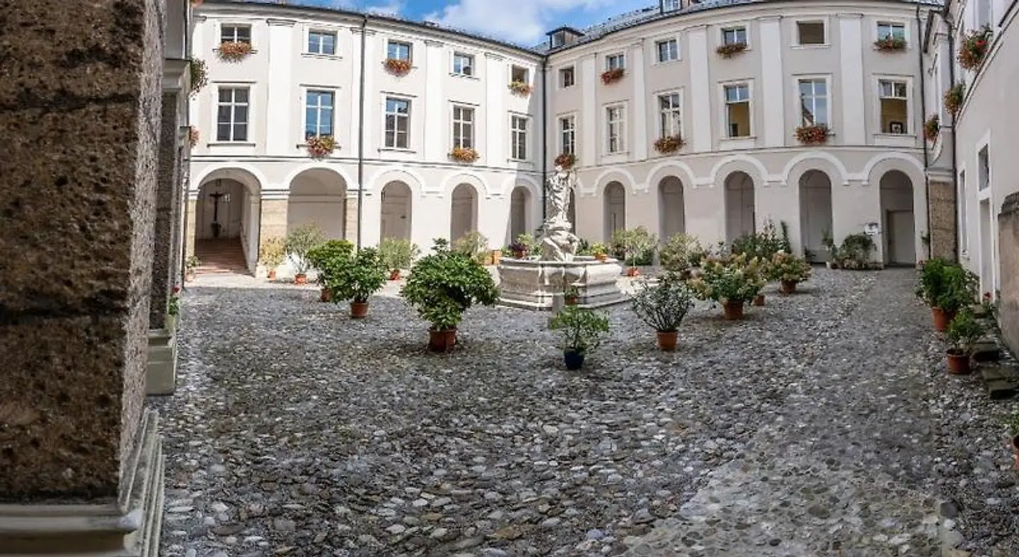 Gästehaus im Priesterseminar Salzburg EXTERIOR