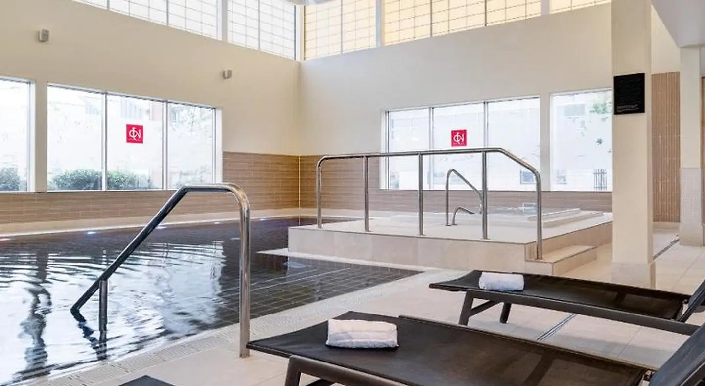 Apex City Quay Hotel & Spa Hallenbad