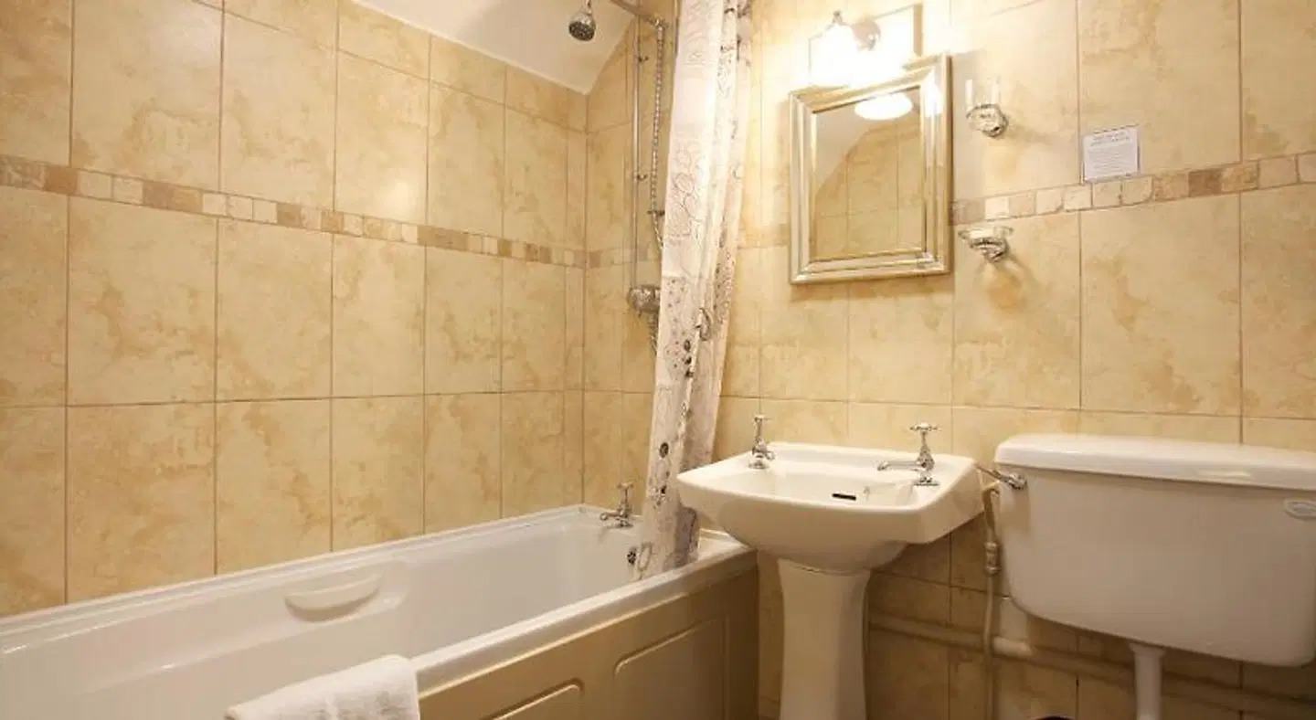 Bourne Valley Inn Badezimmer