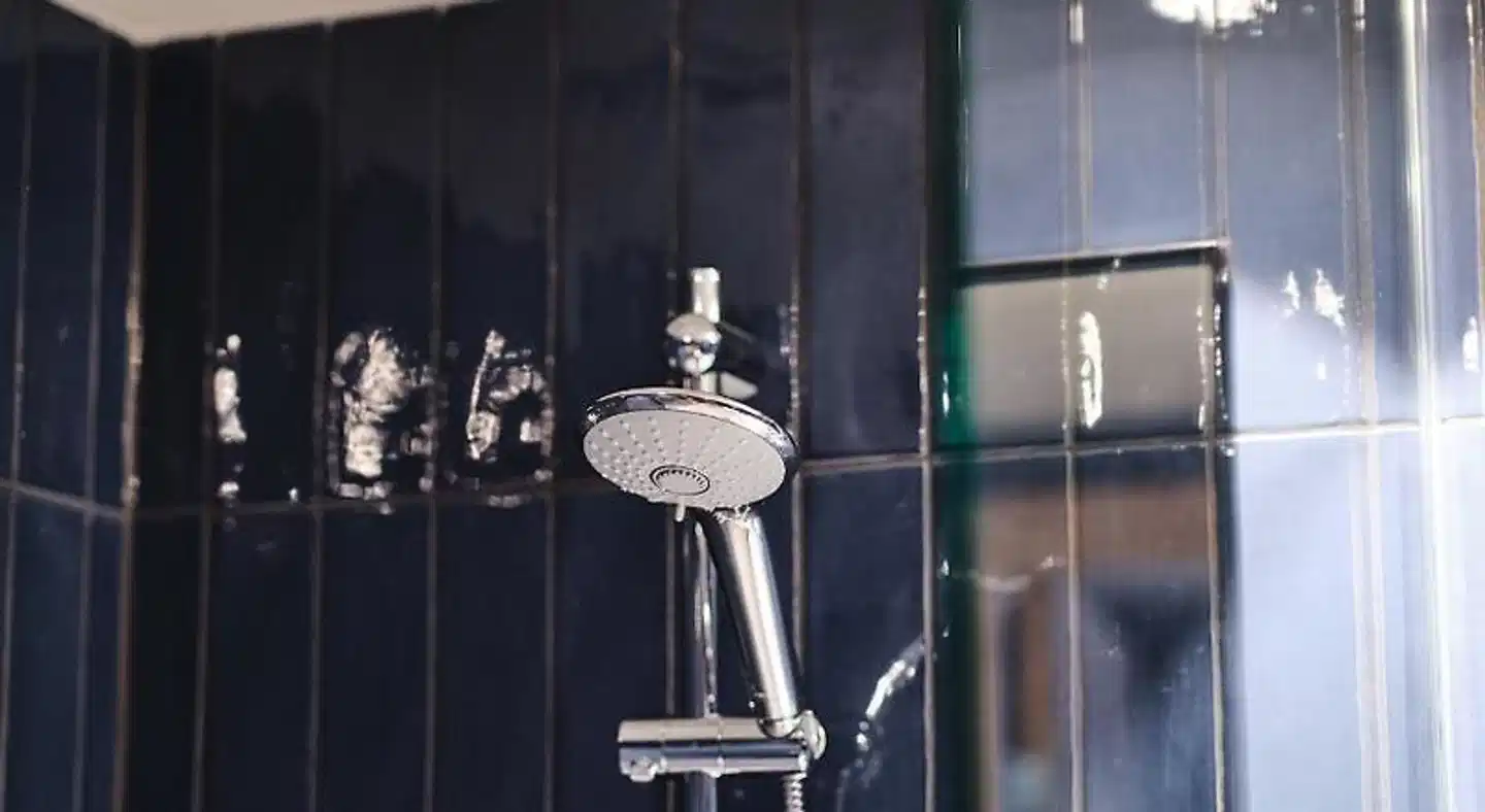 Quality Hotel Match Badezimmer