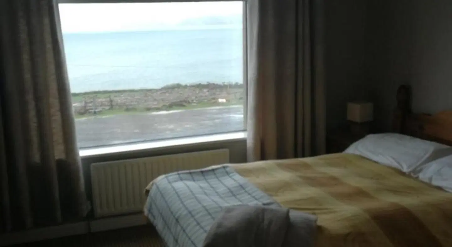 Caitin's ROOM_EXAMPLE