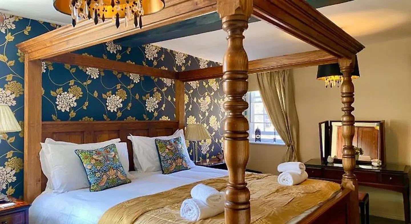 The Castle House ROOM_EXAMPLE