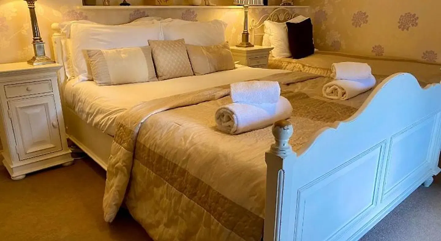 The Castle House ROOM_EXAMPLE