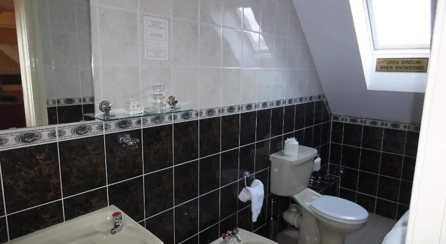 Bambury's Guesthouse Badezimmer