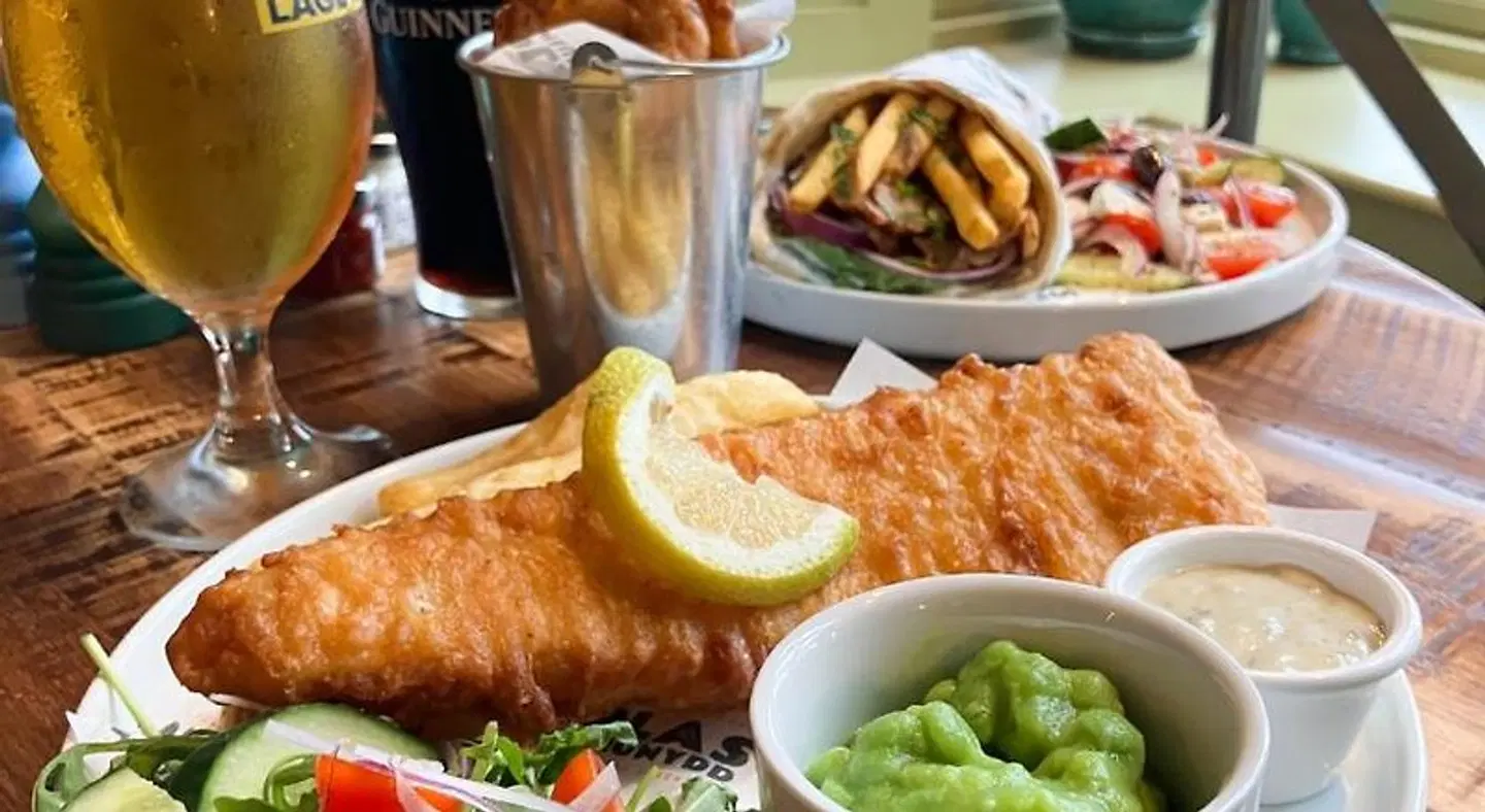 Plas Weunydd Restaurant