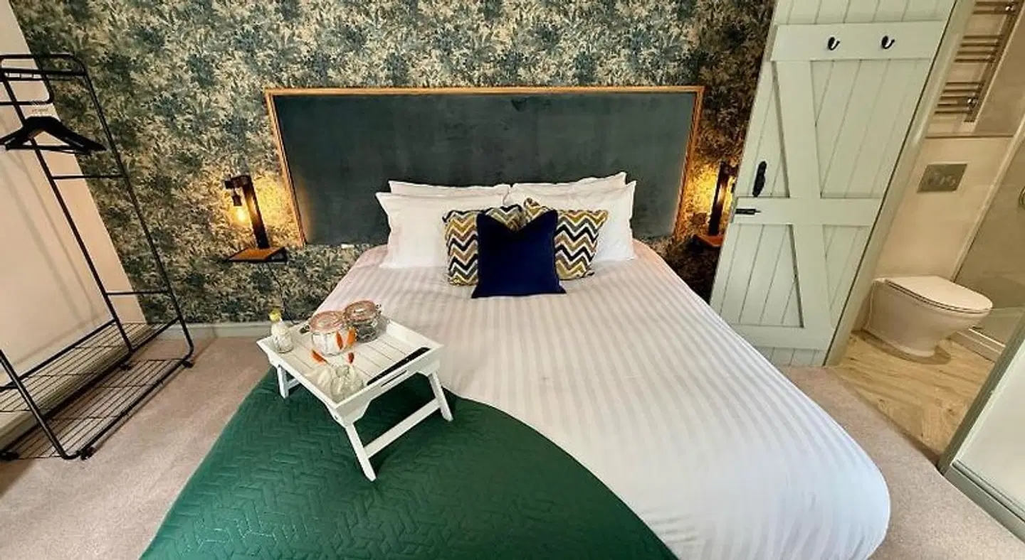 The Falcon Inn ROOM_EXAMPLE