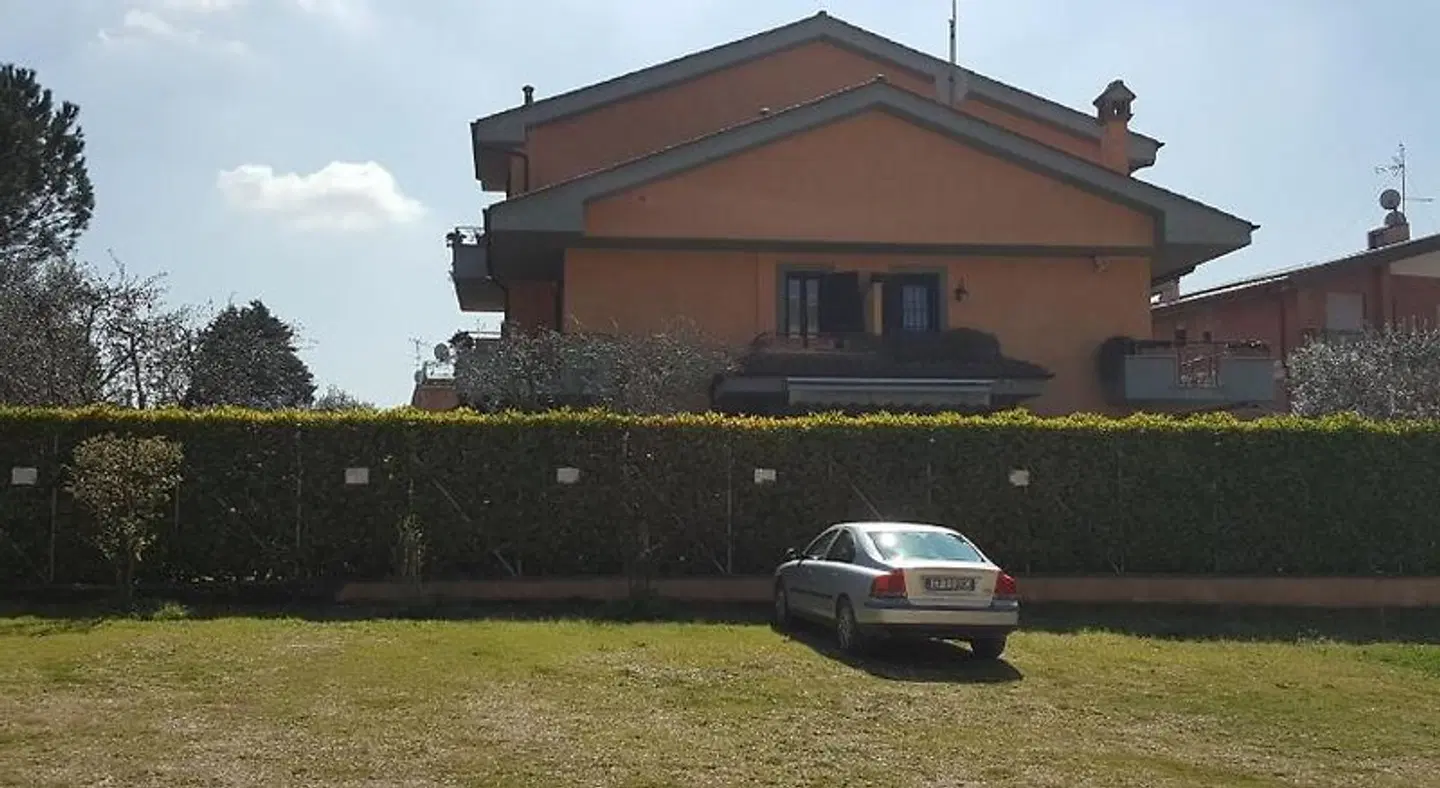 Aurelia Garden Gold Bed & Breakfast EXTERIOR