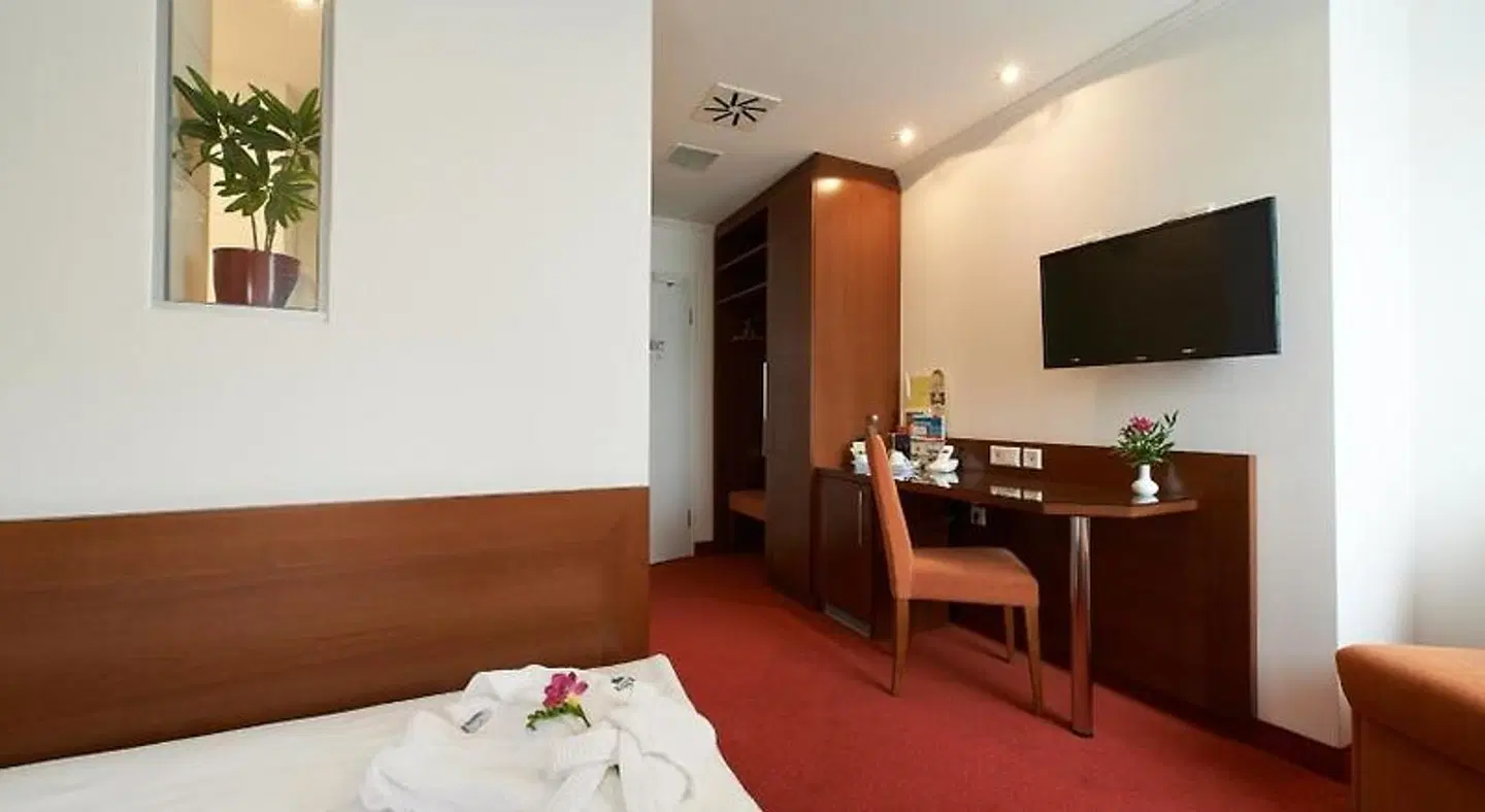 Klughardt ROOM_EXAMPLE