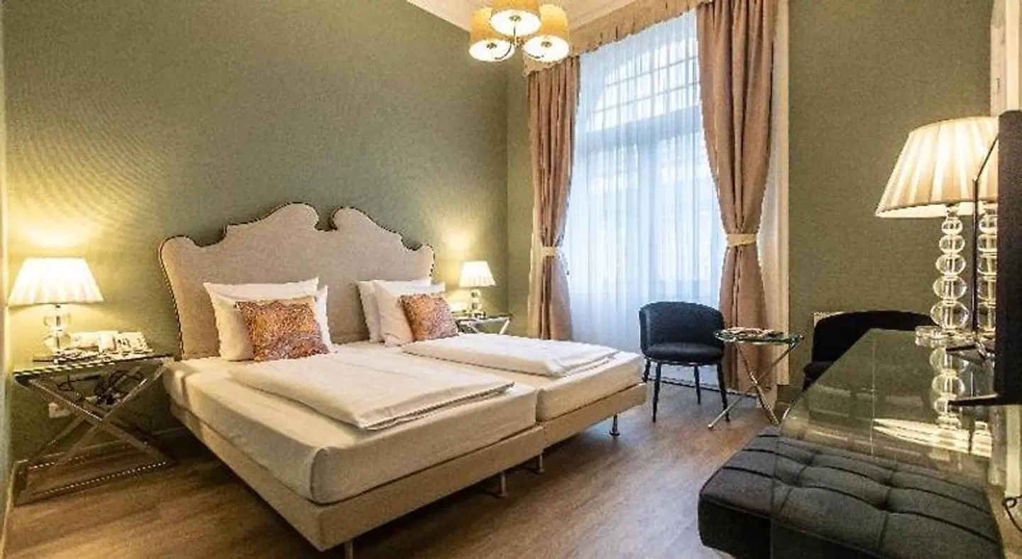 Monopol ROOM_EXAMPLE