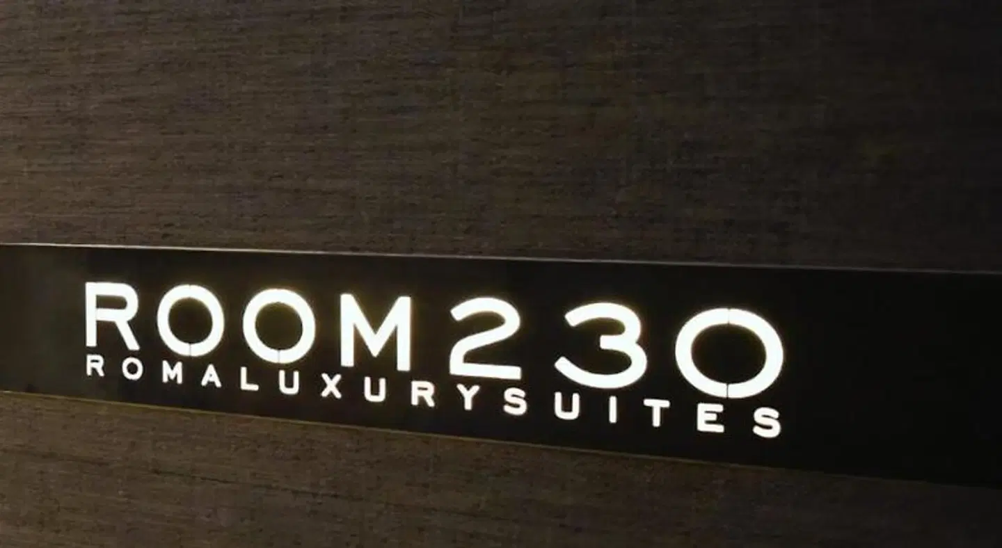 Room 230 Roma Luxury Suites Tiere