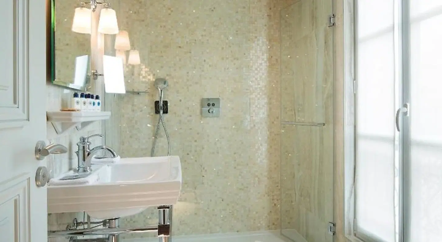 Hotel Monge Badezimmer