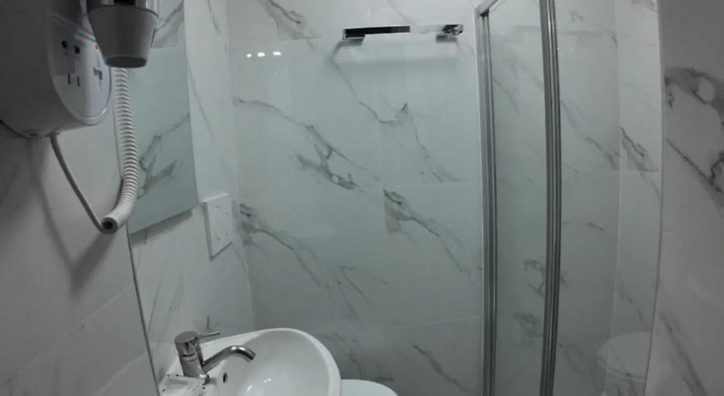 Kaydee Guest House Badezimmer