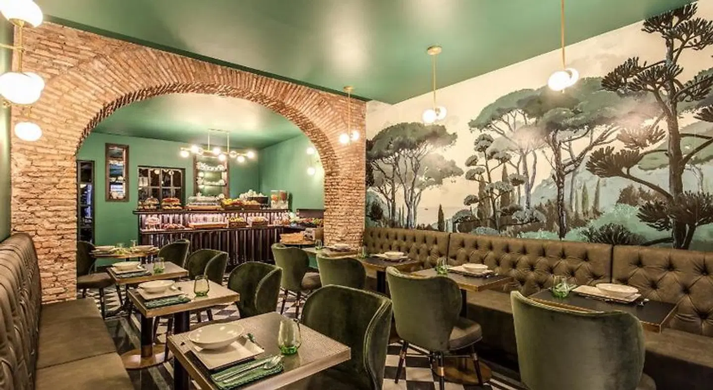 Tree Charme Parliament Boutique Hotel Restaurant