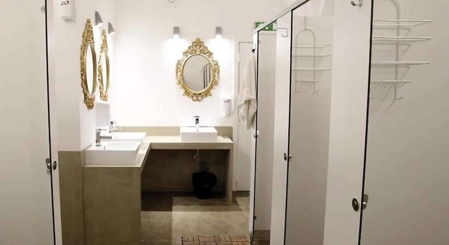 Lost Inn Lisbon Hostel Badezimmer