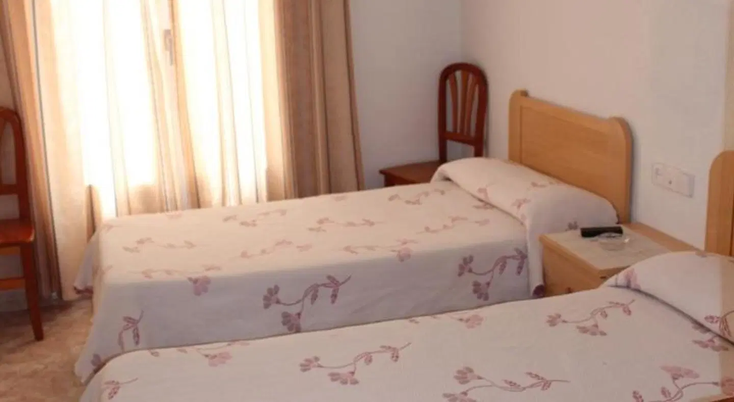 Hostal Casanova ROOM_EXAMPLE