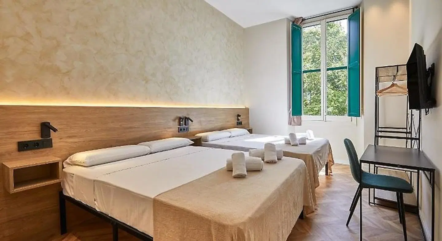 Hostal Parisien ROOM_EXAMPLE