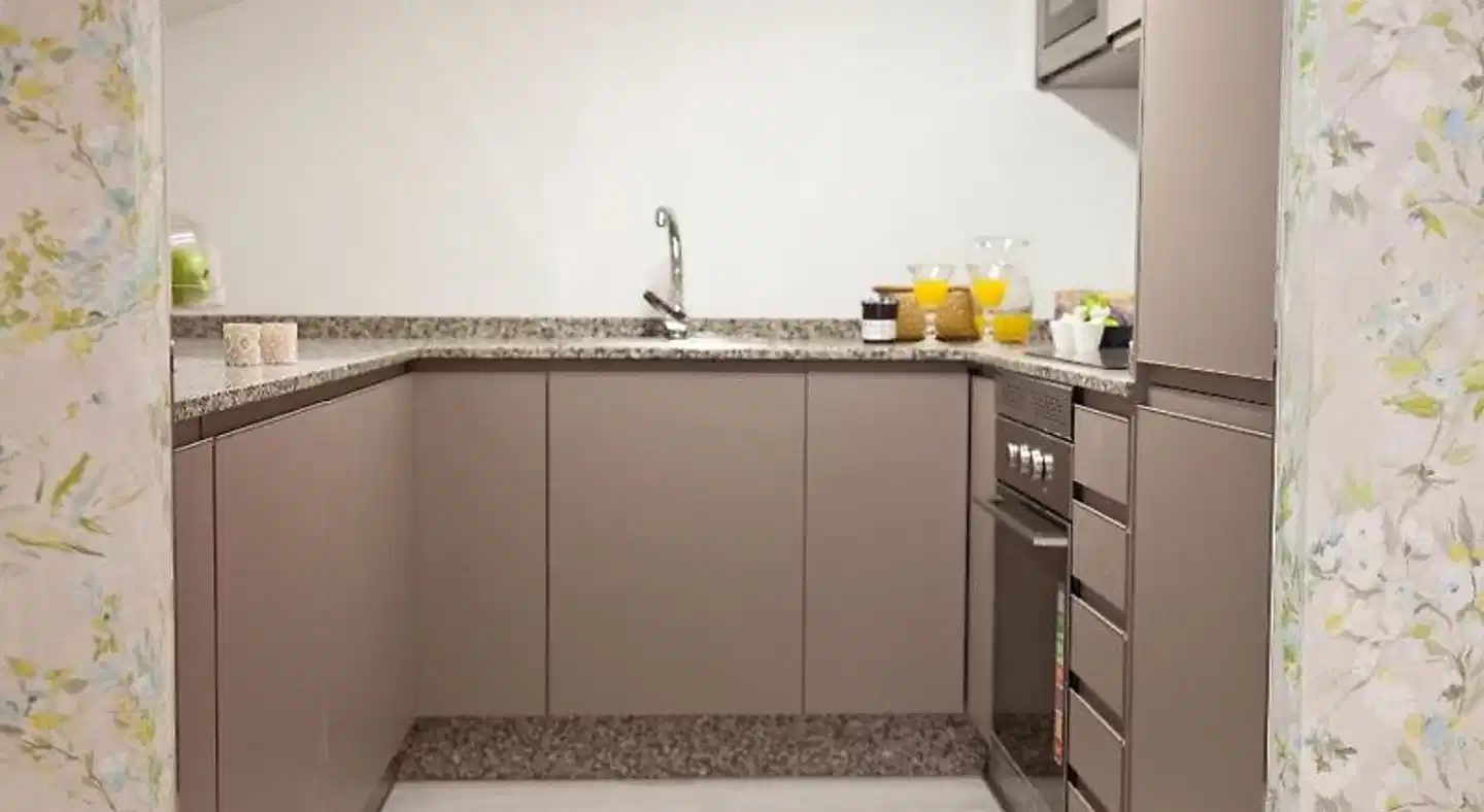 Feelathome Madrid Suites Apartments Wohnbeispiel