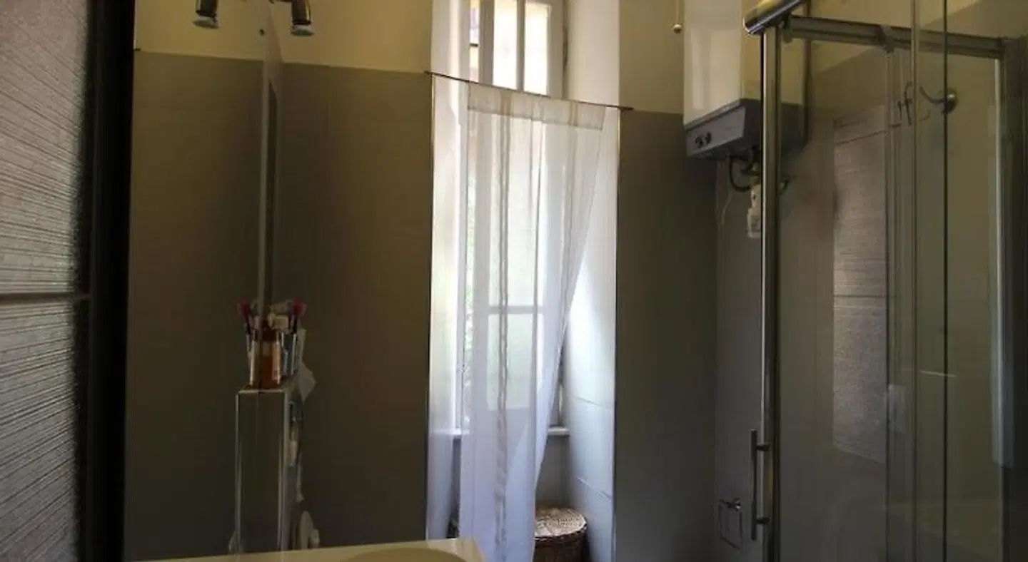 Da Alessia Per Dormire Al Coppedé Badezimmer
