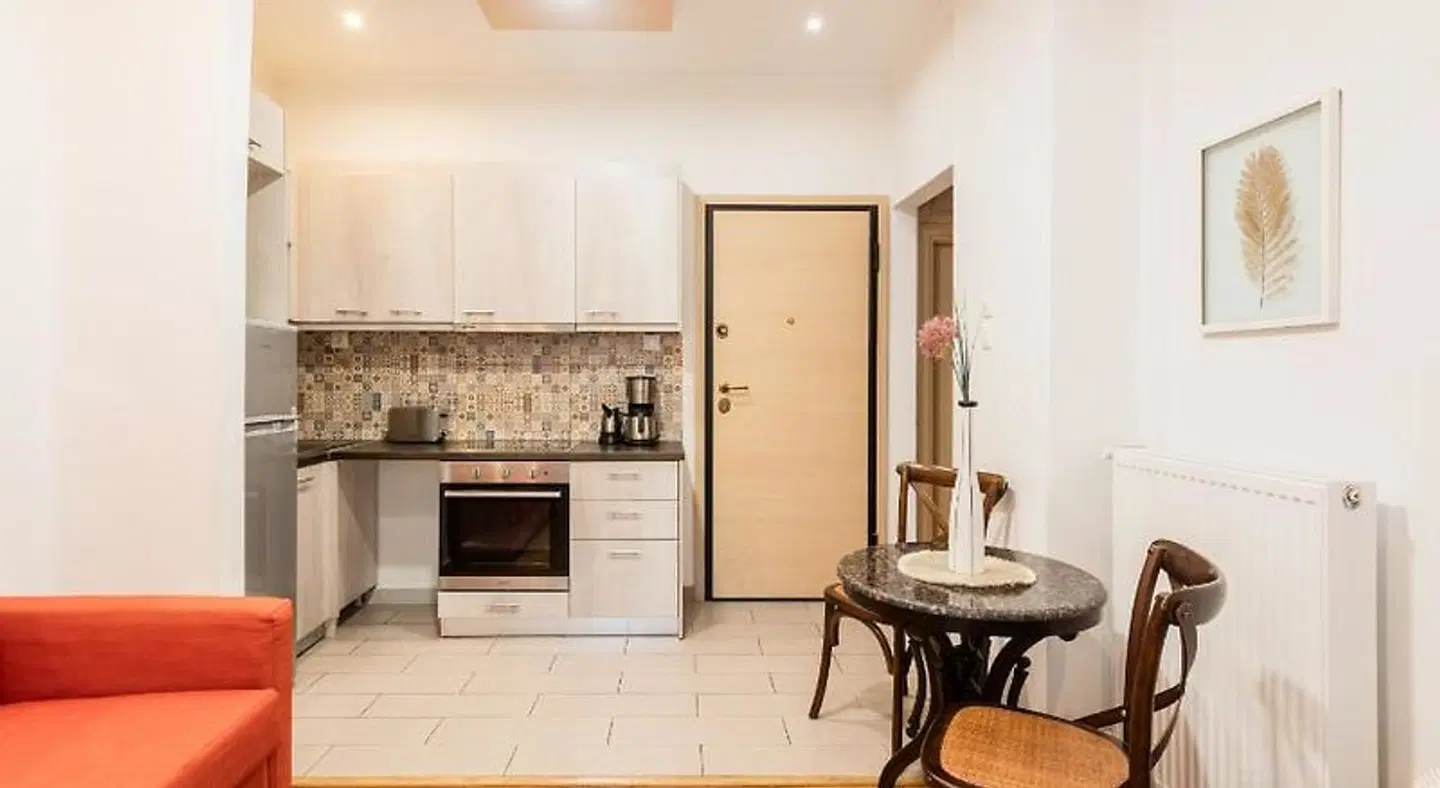 Nicholas Point Apartments and Rooms ROOM_EXAMPLE
