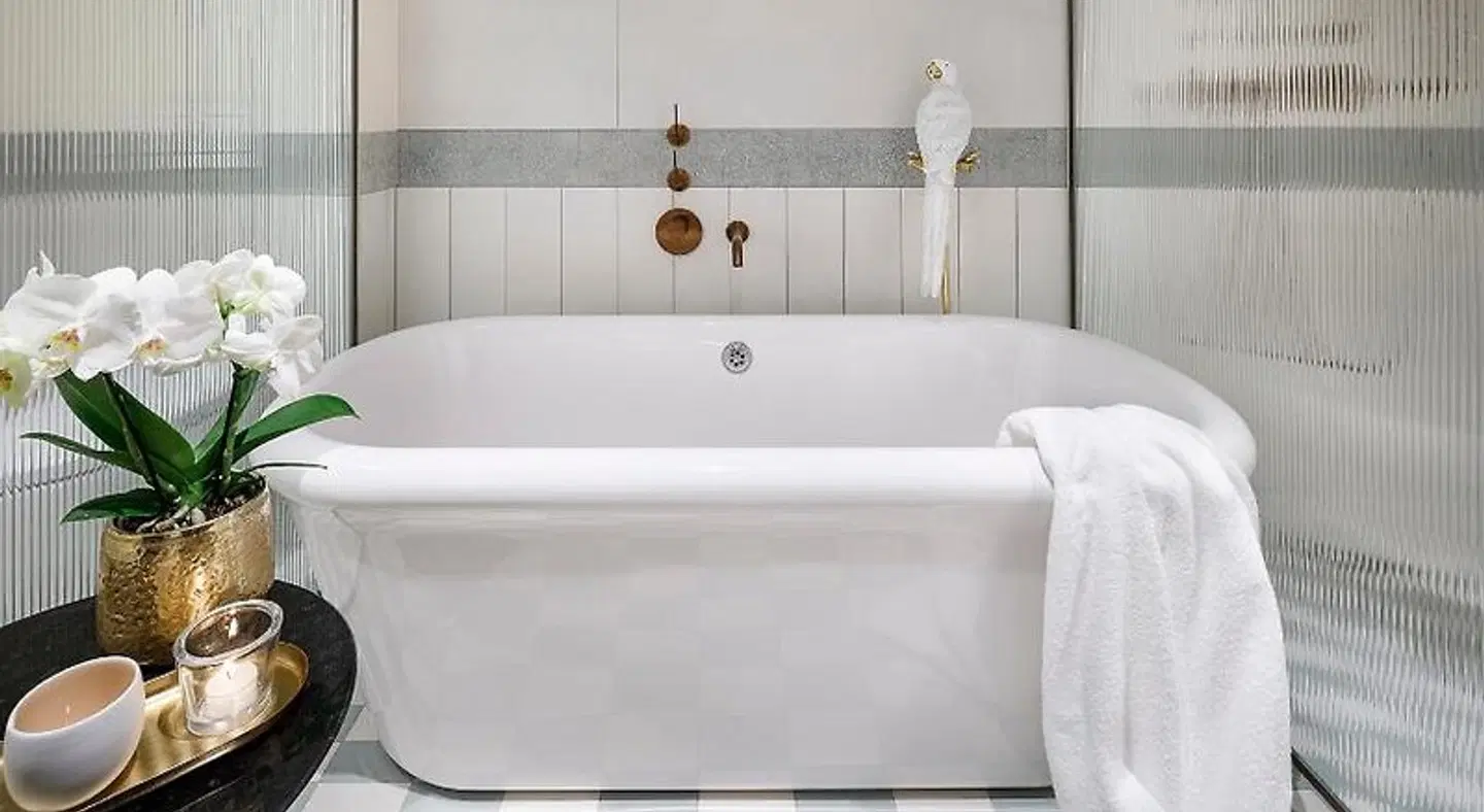 Small Luxury Hotel Ambassador a L'Opera Badezimmer