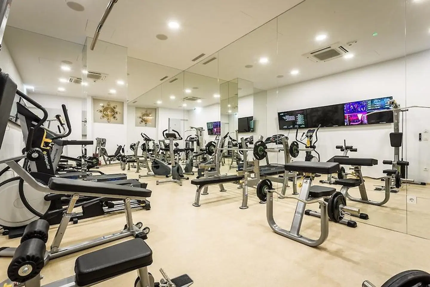 Admiral Hotel SPORTS_AND_LEISURE