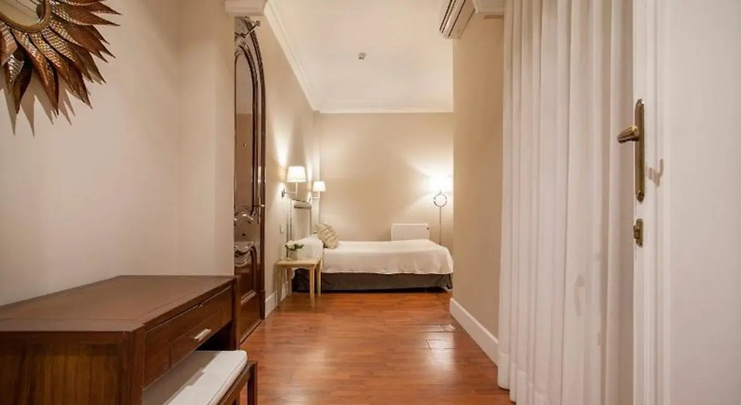 B&B Hi Valencia Boutique HEALTH_BEAUTY