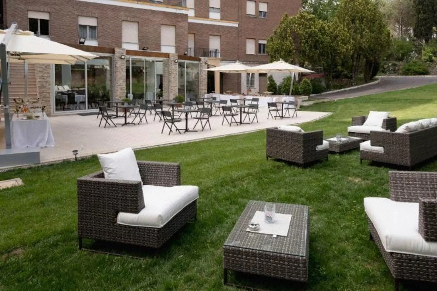 ELE Green Park Hotel Pamphili Terrasse