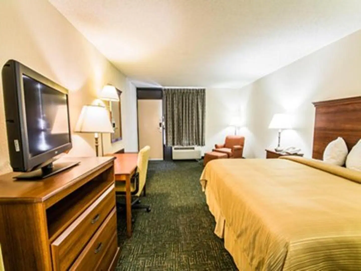 Equus Inn ROOM_EXAMPLE