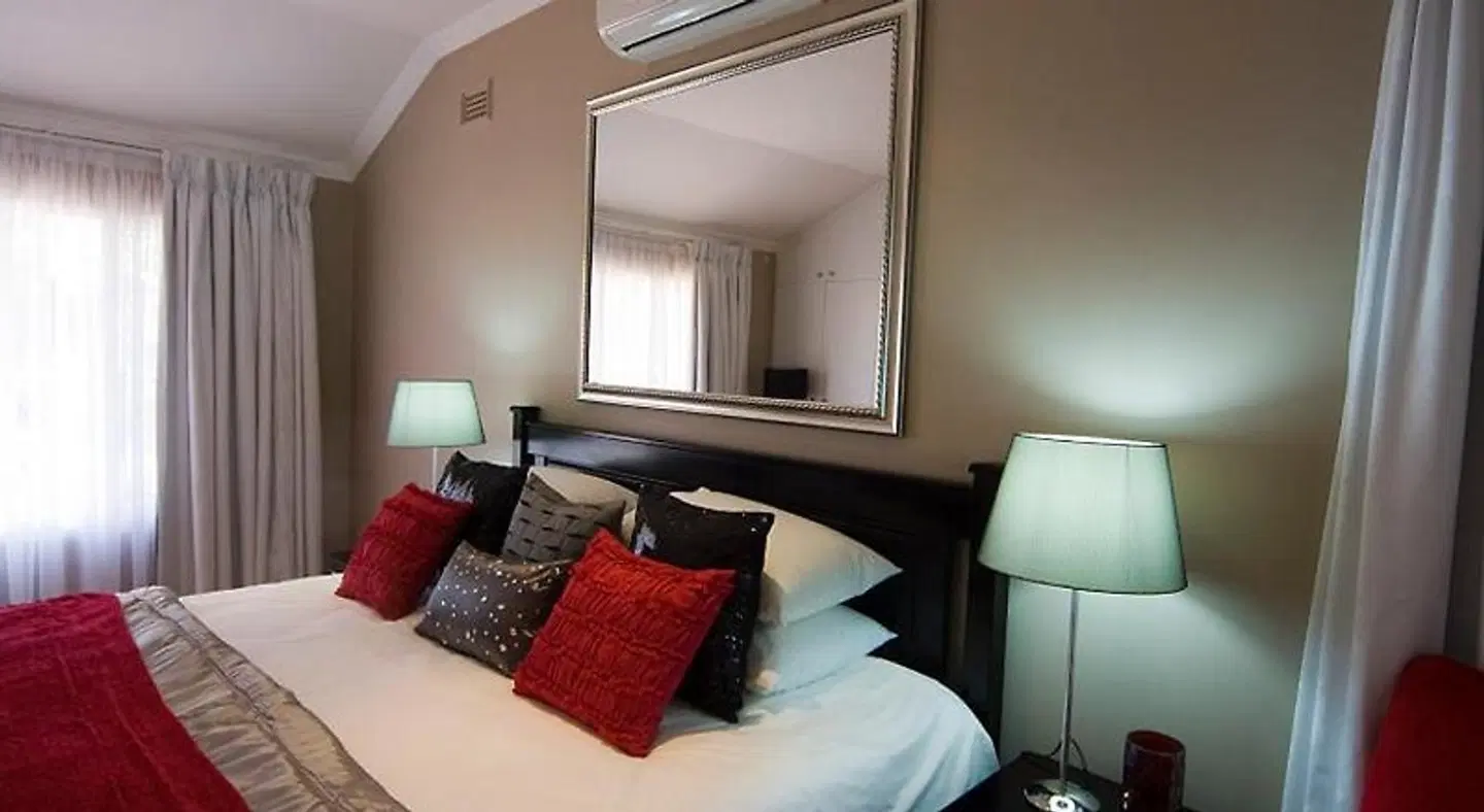 La Loggia on Portland ROOM_EXAMPLE