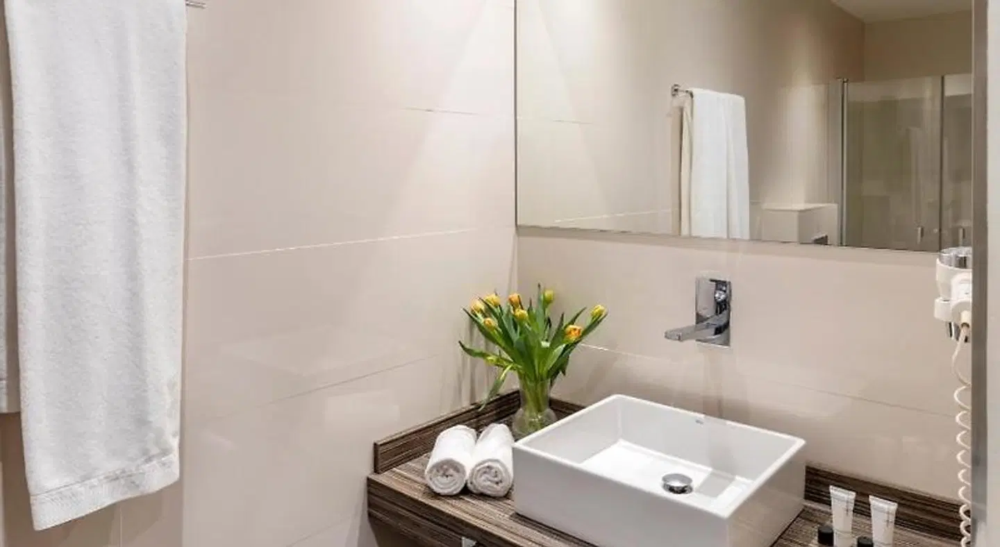 Air Rooms Madrid Airport By Premium Traveller Badezimmer