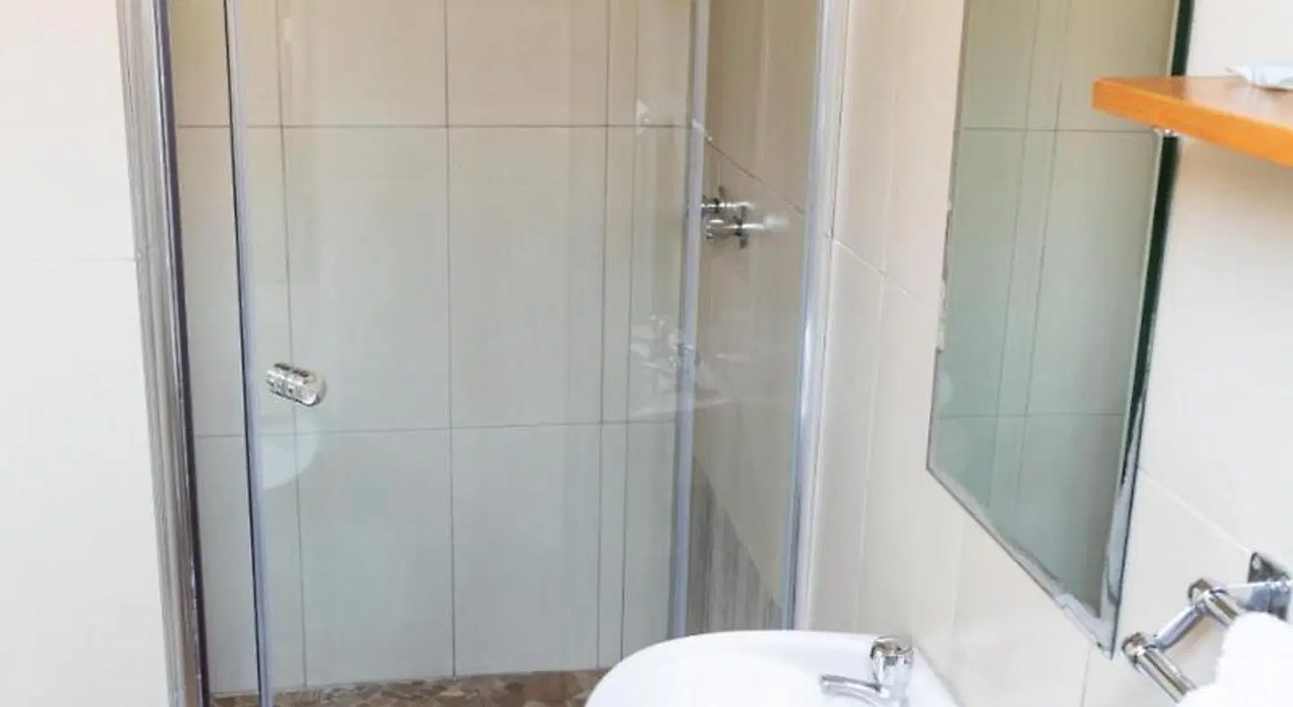 LA Guesthouse Badezimmer
