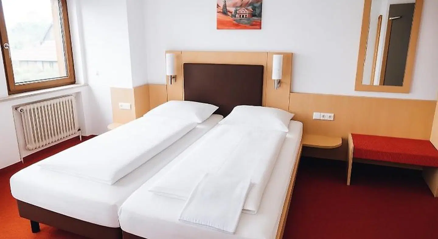Hotel Allee 25 ROOM_EXAMPLE