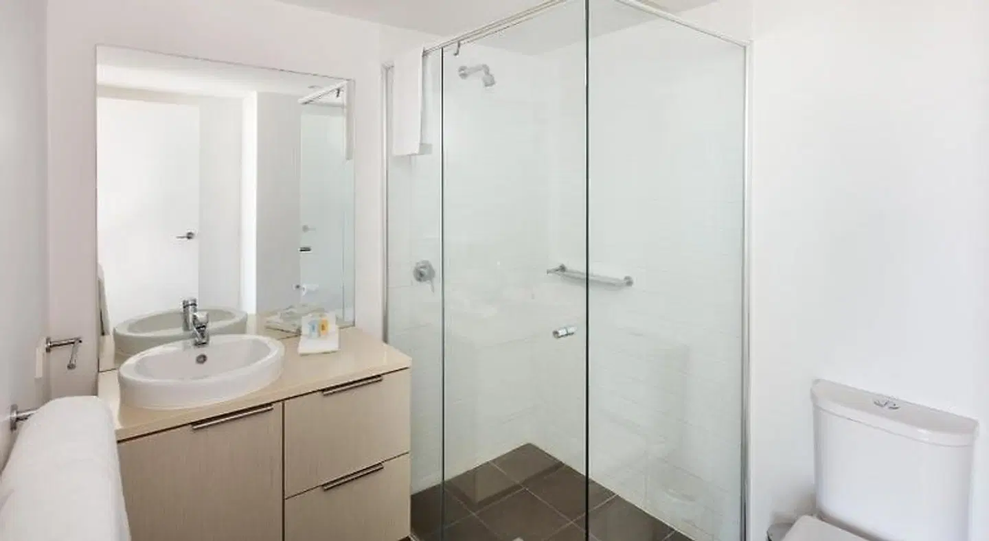 Central Islington Apartments Badezimmer