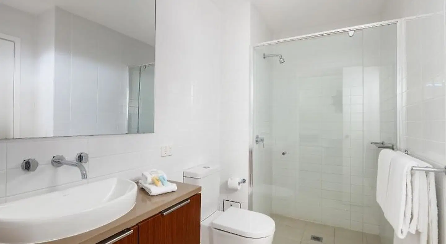 Central Islington Apartments Badezimmer