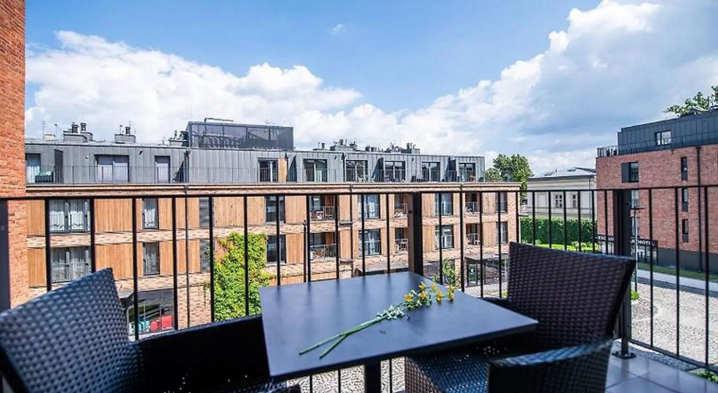 City Lights Apartments EXTERIOR