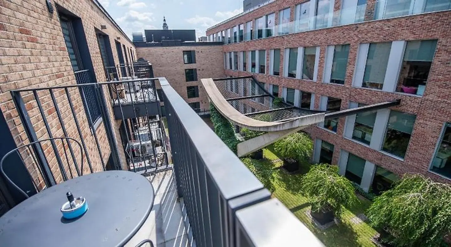 City Lights Apartments Terrasse