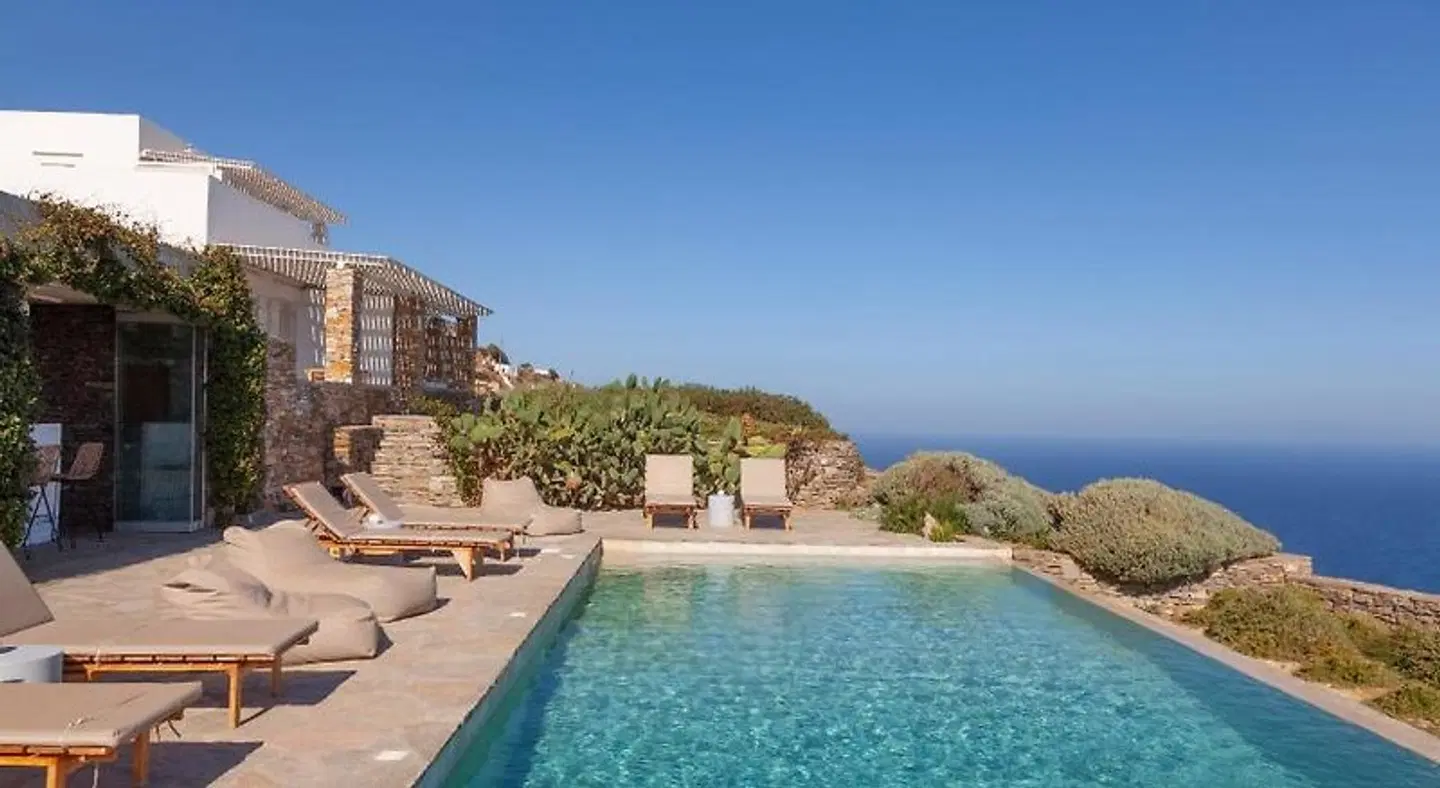 Astarte Luxury Apartments OUTDOOR_POOL